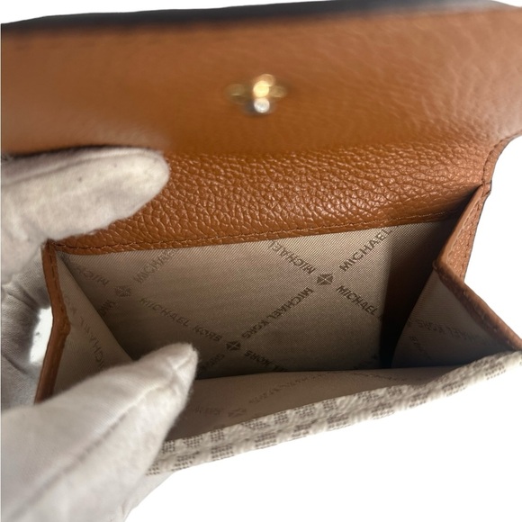 MK trifold wallet - Picture 5 of 10